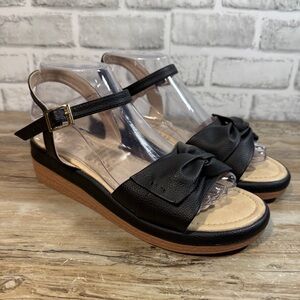 Aloha Sandals Black Size 38 7.5 US Strappy Bow